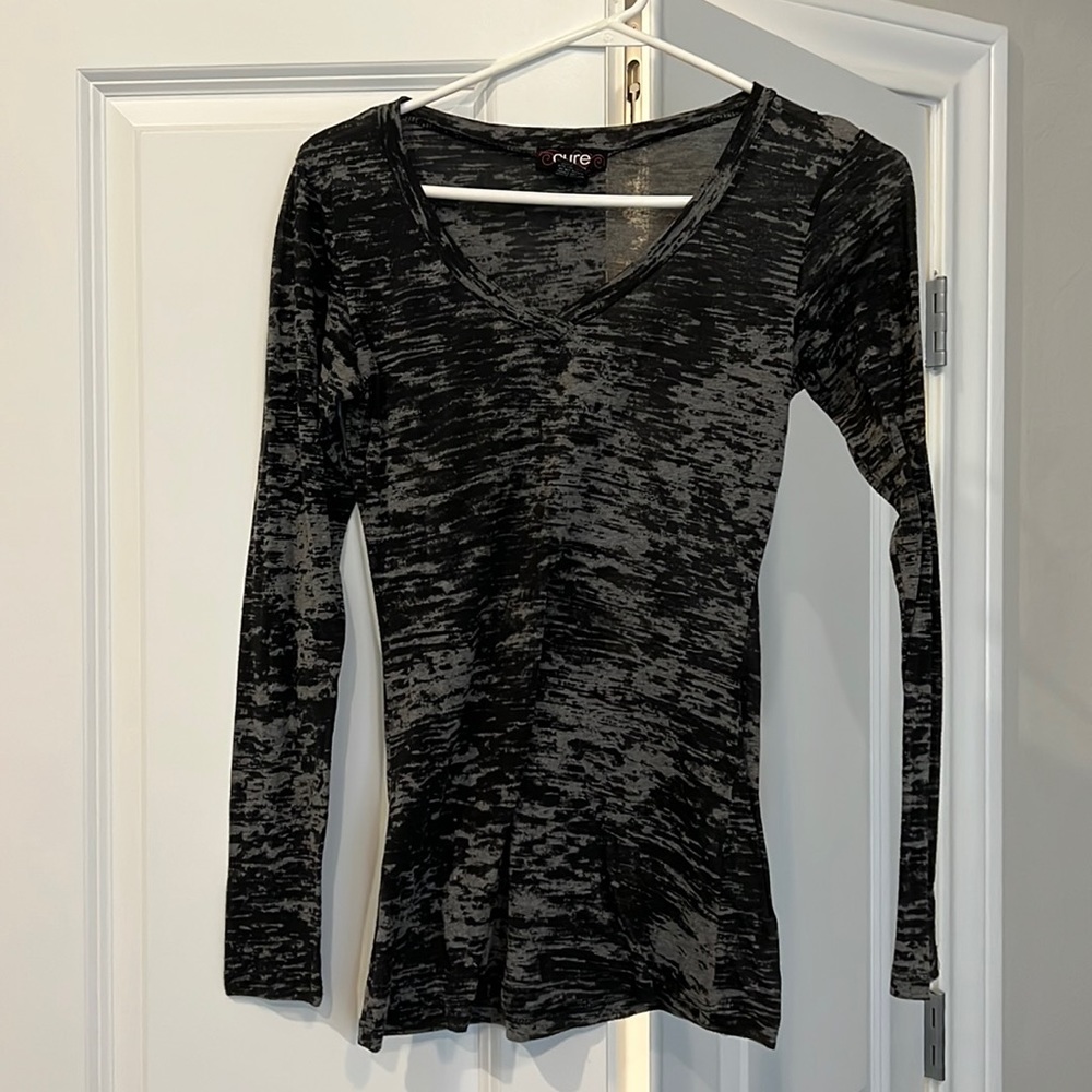 Light weight long sleeve shirt